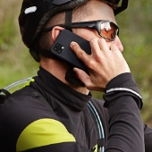 Bild von Silikonhülle in schwarz für iPhone 13 / 13 Pro